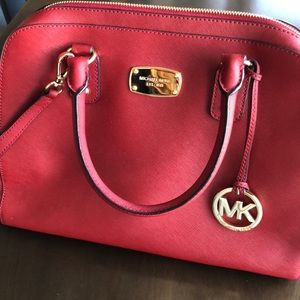 Michael Kors Smokin hot purse 👛